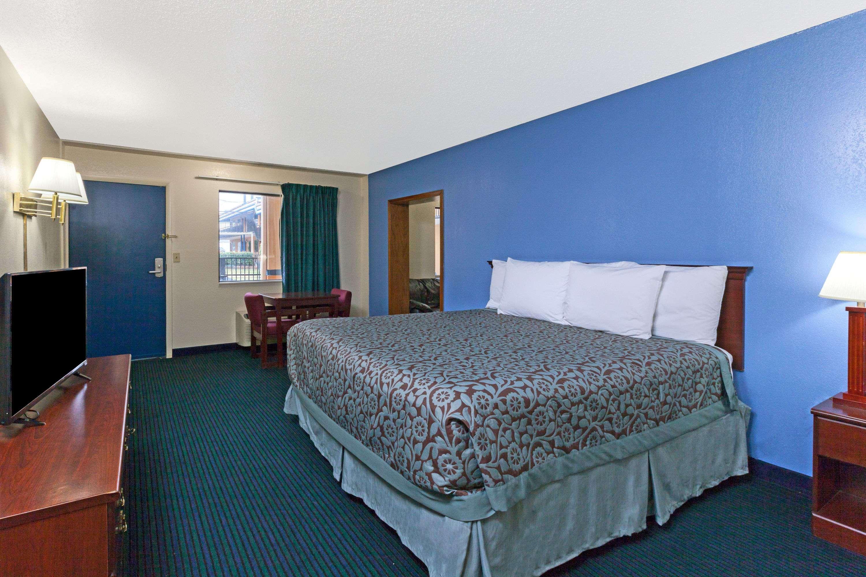 Days Inn By Wyndham Oklahoma City Fairground Exterior photo